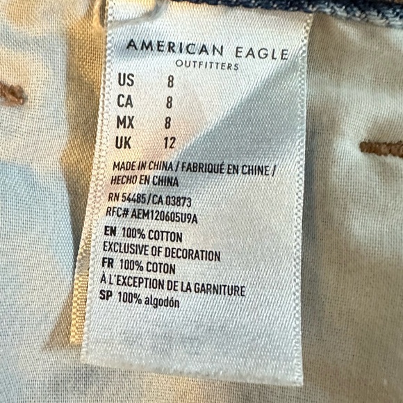 American Eagle - Women's Denim “Mom Short” (Size 8) - Picture 7 of 11